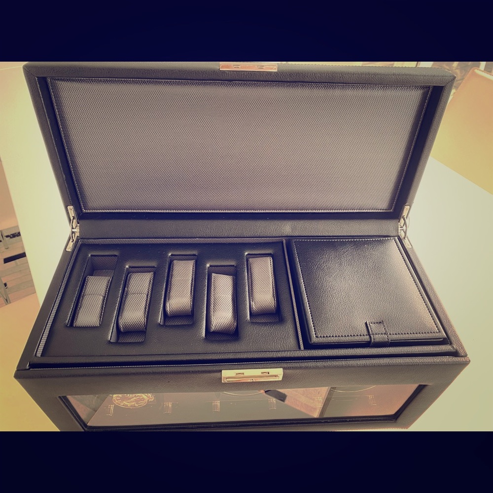 Triple Rotor Box with Storage